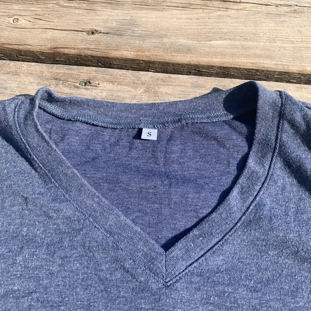 💜 Blue Heathered V-Neck Top with Puffed Shoulders - Size S - Picture 4 of 6